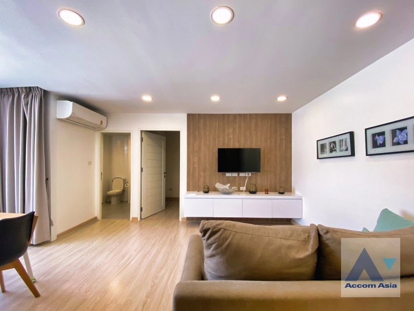 unit 2 Bedrooms  Condominium For Rent in Sukhumvit, Bangkok  near BTS Phrom Phong (AA39667)
