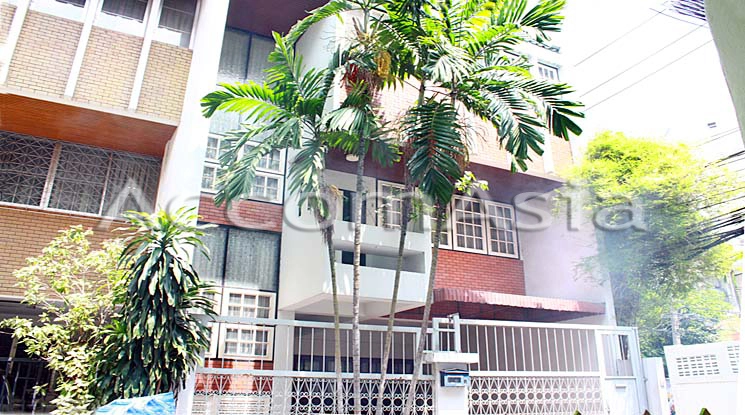 unit 2 Bedrooms  Townhouse For Rent in Sukhumvit, Bangkok  near BTS Nana (11002201)