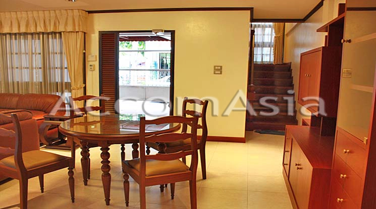 unit 2 Bedrooms  Townhouse For Rent in Sukhumvit, Bangkok  near BTS Nana (11002201)