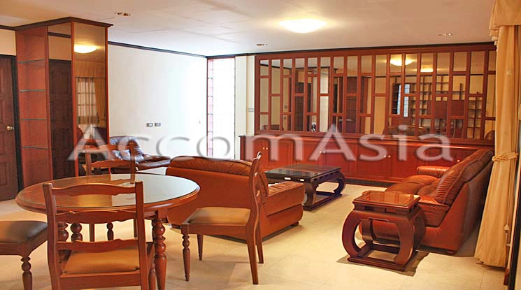 unit 2 Bedrooms  Townhouse For Rent in Sukhumvit, Bangkok  near BTS Nana (11002201)