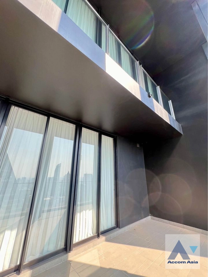 20  3 br Condominium For Rent in Ploenchit ,Bangkok BTS Ploenchit at Noble Ploenchit AA39677