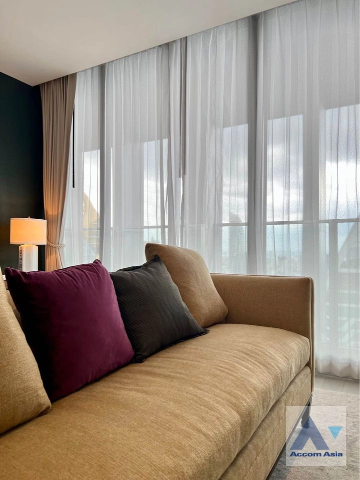 12  3 br Condominium For Rent in Ploenchit ,Bangkok BTS Ploenchit at Noble Ploenchit AA39677