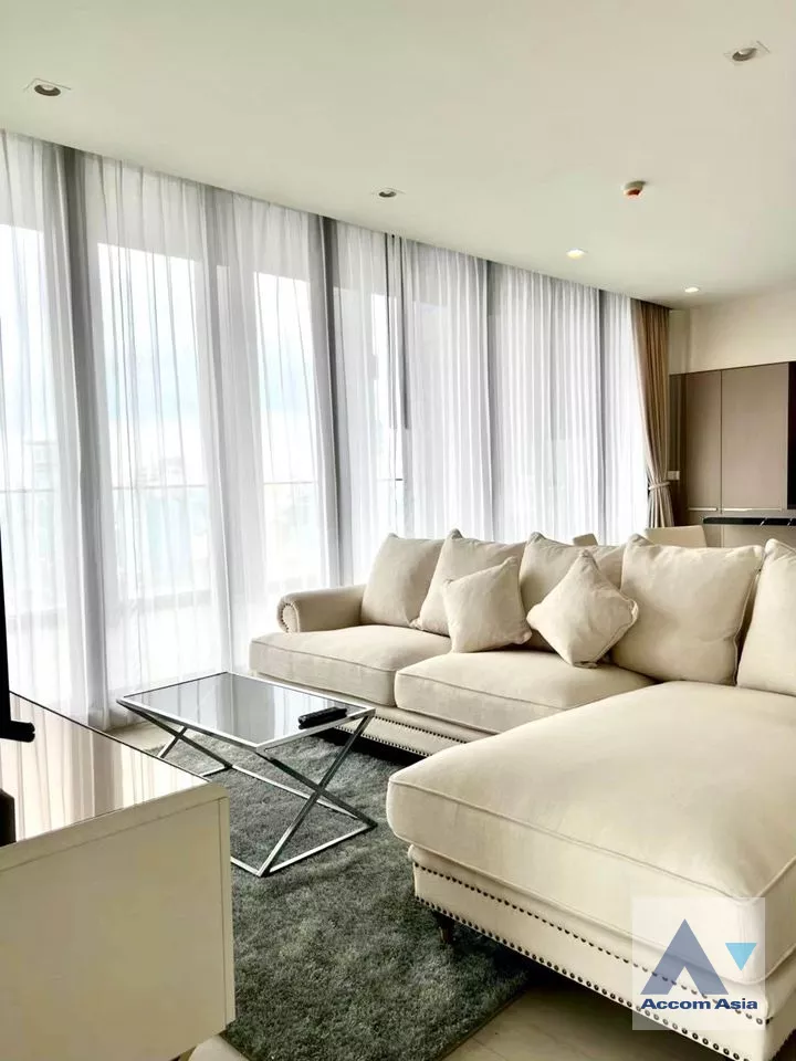 Huge Terrace, Duplex Condo, Penthouse |  3 Bedrooms  Condominium For Rent in Ploenchit, Bangkok  near BTS Ploenchit (AA39677)