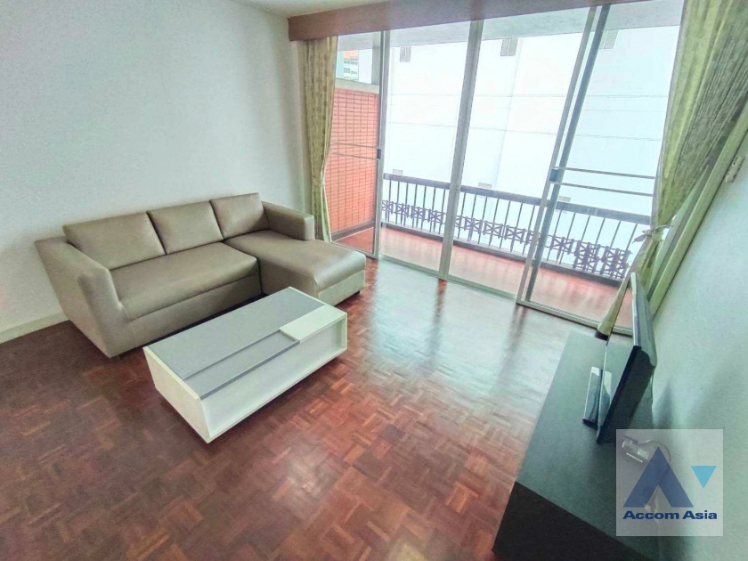  1  2 br Apartment for rent and sale in Sukhumvit ,Bangkok BTS Asok - MRT Phetchaburi at Greenery garden and privacy AA39682