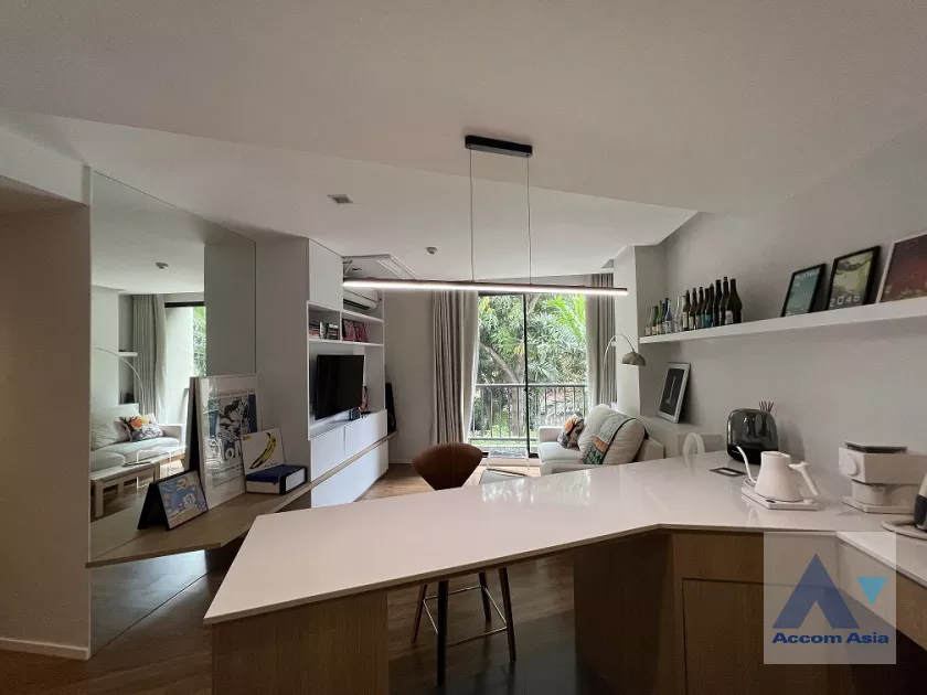 unit 1 Bedroom  Condominium For Sale in Ratchadaphisek, Bangkok  near MRT Phetchaburi (AA39687)