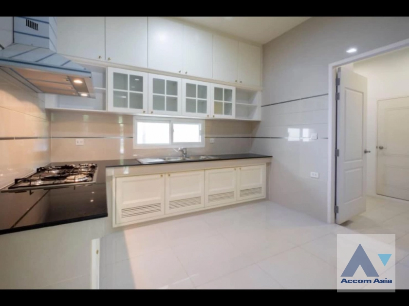 5  4 br House for rent and sale in Samutprakan ,Samutprakan  at Narasiri Bangna AA39688