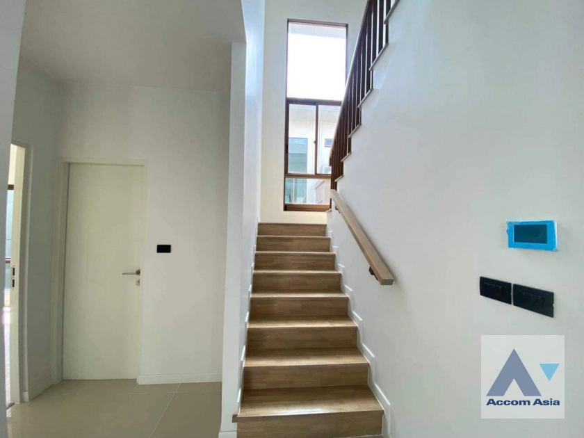 12  4 br House For Rent in Krungthep Kreetha ,Bangkok MRT Yaek Lam Sali at Burasiri Krungthep Kreetha AA39691