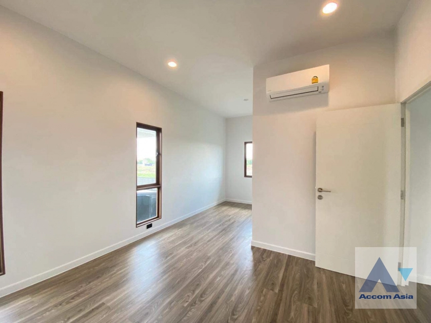 6  4 br House For Rent in Krungthep Kreetha ,Bangkok MRT Yaek Lam Sali at Burasiri Krungthep Kreetha AA39691