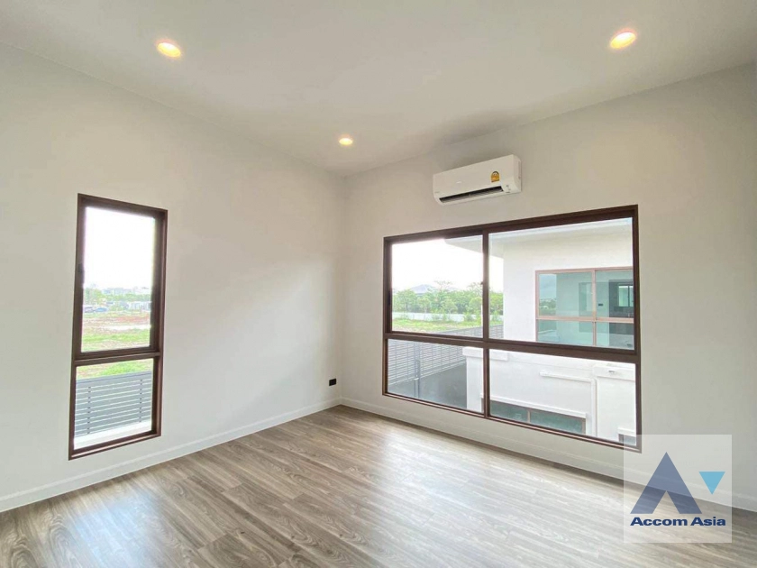 8  4 br House For Rent in Krungthep Kreetha ,Bangkok MRT Yaek Lam Sali at Burasiri Krungthep Kreetha AA39691