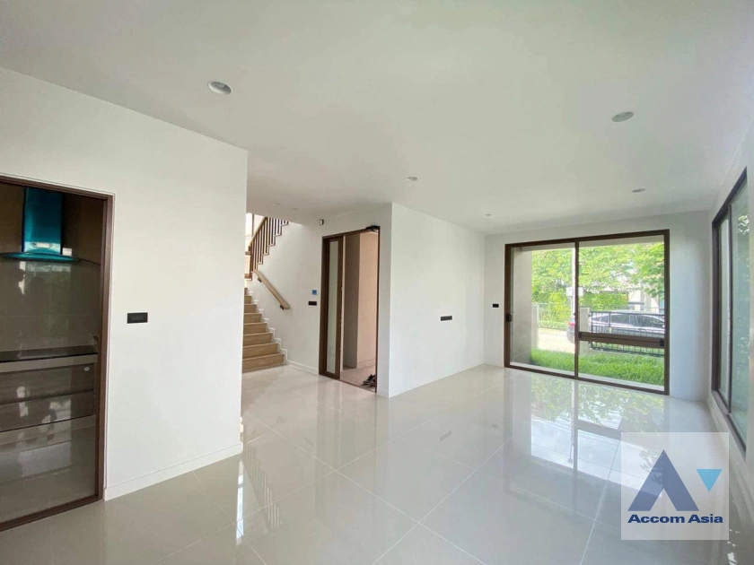  Burasiri Krungthep Kreetha House  4 Bedroom for Rent MRT Yaek Lam Sali in Krungthepkreetha Bangkok