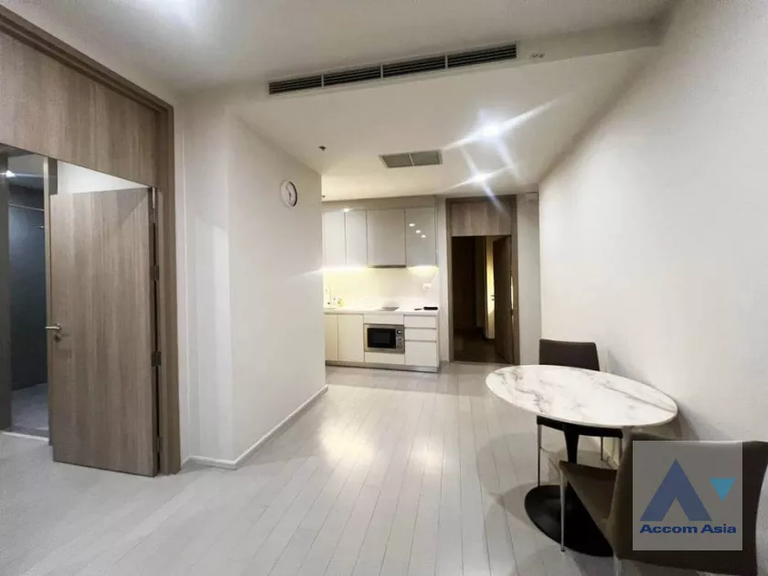 unit 1 Bedroom  Condominium For Sale in Ploenchit, Bangkok  near BTS Ploenchit (AA39697)