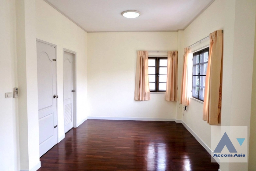  1  3 br House For Rent in Dusit ,Bangkok  at Parkway Chalet AA39698