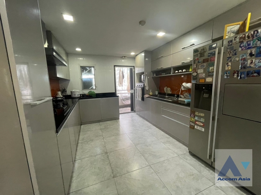 8  4 br Condominium For Sale in Sukhumvit ,Bangkok BTS Asok at Wattana Heights AA39709