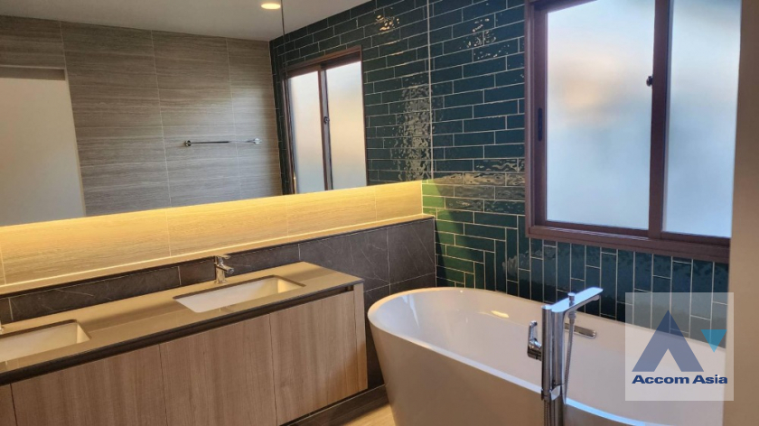 7  4 br House For Sale in Ramkhamhaeng ,Bangkok  at Burasiri Krungthep Kreetha AA39716