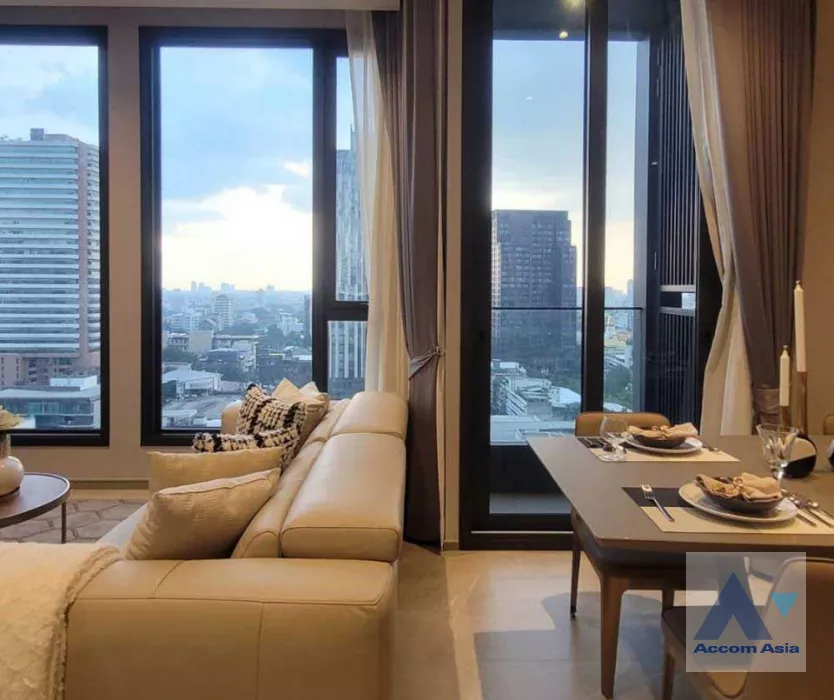  2 Bedrooms  Condominium For Sale in Sukhumvit, Bangkok  near BTS Thong Lo - BTS Ekkamai (AA39723)