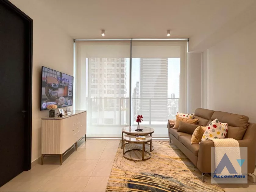 unit 1 Bedroom  Condominium For Rent in Sathorn, Bangkok  near BTS Chong Nonsi (AA39734)