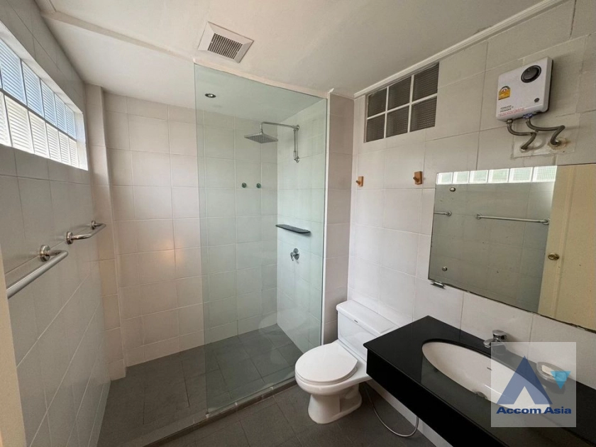 11  2 br Apartment For Rent in Sathorn ,Bangkok MRT Khlong Toei at Classic and Elegant Atmosphere AA39743