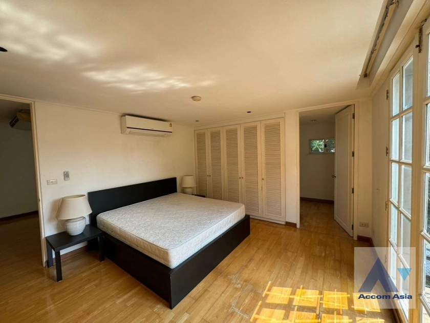 6  2 br Apartment For Rent in Sathorn ,Bangkok MRT Khlong Toei at Classic and Elegant Atmosphere AA39743
