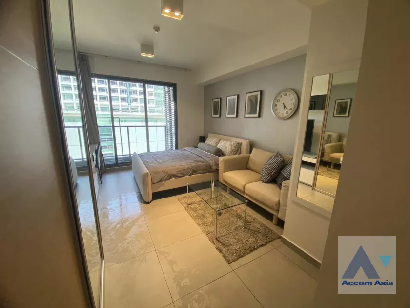 unit 1 Bedroom  Condominium For Rent in Sukhumvit, Bangkok  near BTS Ekkamai (AA39746)