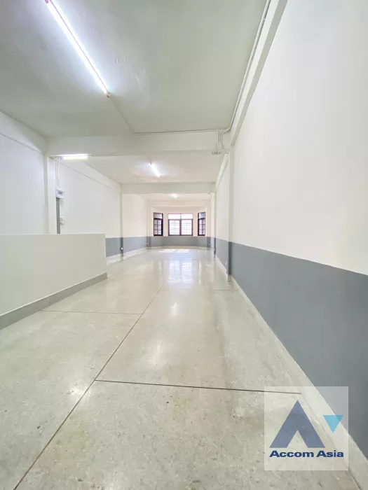  2  Shophouse For Rent in Phaholyothin ,Bangkok  AA39748