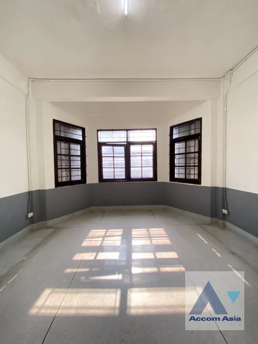 7  Shophouse For Rent in Phaholyothin ,Bangkok  AA39748