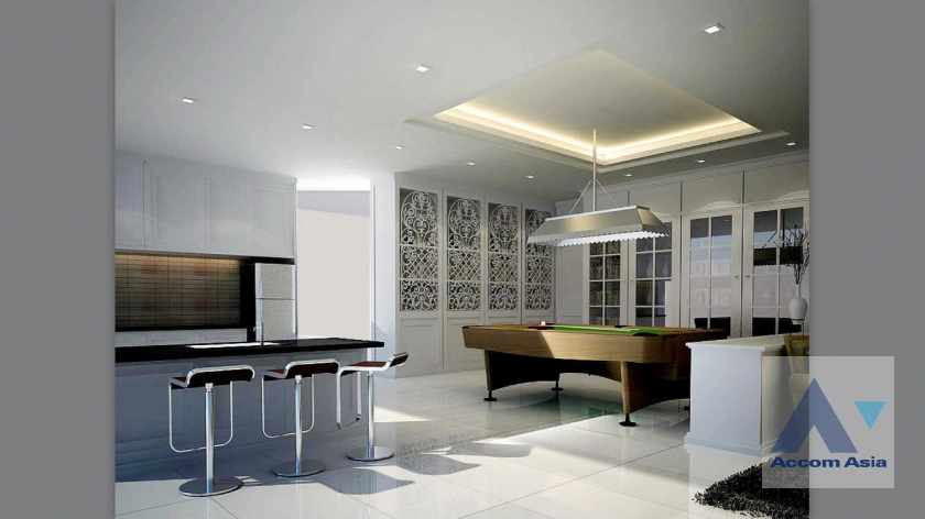 Triplex, Penthouse |  6 Bedrooms  Condominium For Sale in Phaholyothin, Bangkok  (AA39765)