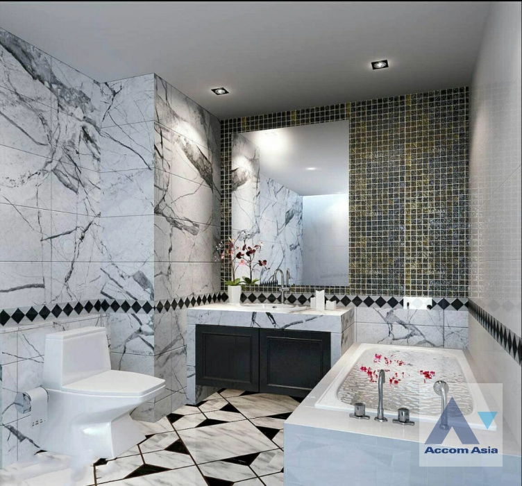 5  6 br Condominium For Sale in Ratchadaphisek ,Bangkok  at Elephant Tower Condominium AA39765