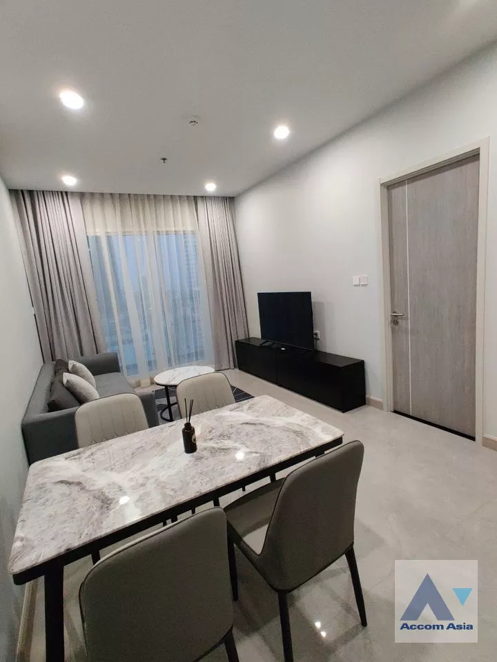 unit 1 Bedroom  Condominium For Rent in Silom, Bangkok  near MRT Sam Yan (AA39767)