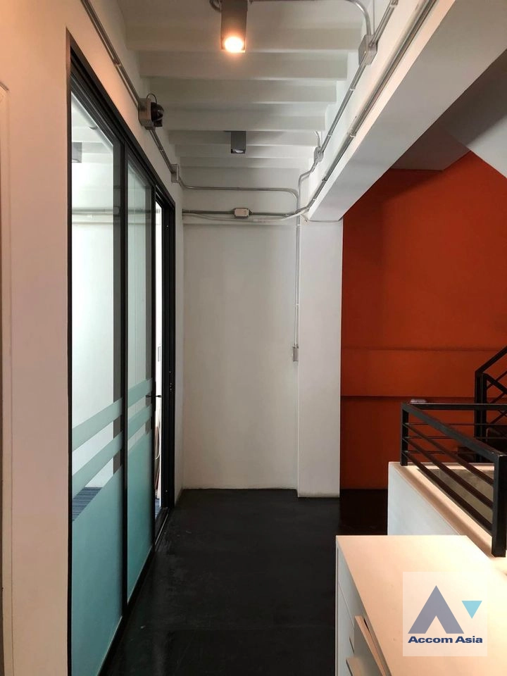 4  4 br Townhouse for rent and sale in Silom ,Bangkok BTS Chong Nonsi AA39769