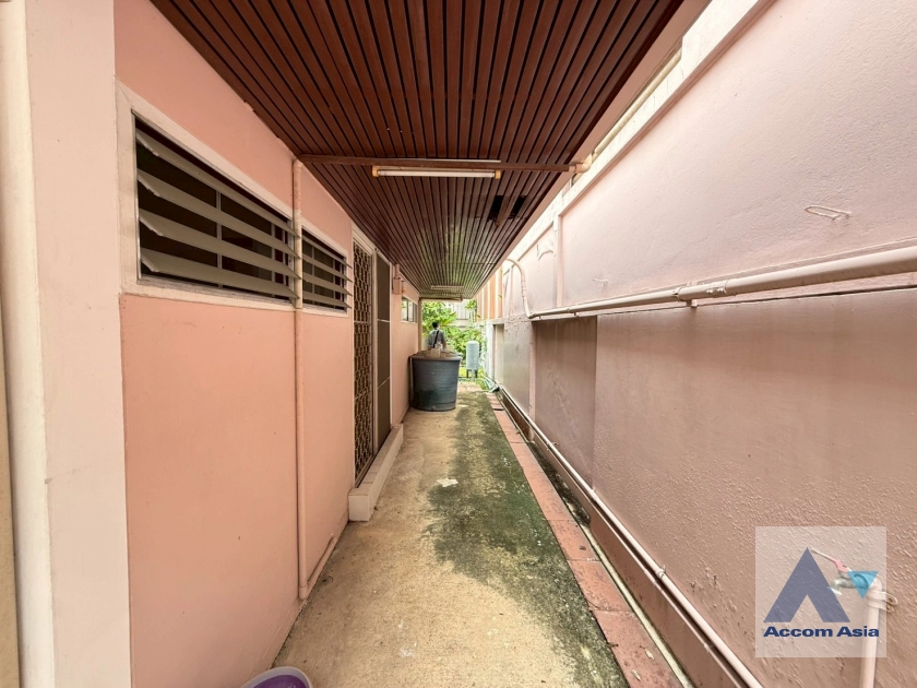 28  3 br House For Rent in Sukhumvit ,Bangkok BTS Nana 6000101