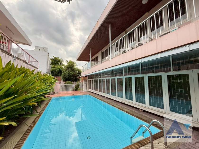  1  3 br House For Rent in Sukhumvit ,Bangkok BTS Nana 6000101