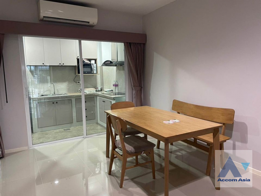 unit 3 Bedrooms  House For Rent in Pattanakarn, Bangkok  near BTS On Nut (AA39786)
