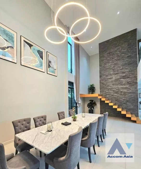 6  3 br House For Sale in Latkrabang ,Bangkok  AA39812