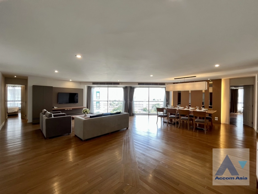  1  4 br Apartment for rent and sale in Sathorn ,Bangkok BRT Thanon Chan at Family-Friendly Serviced Apartment with Big Green Spaces AA39817