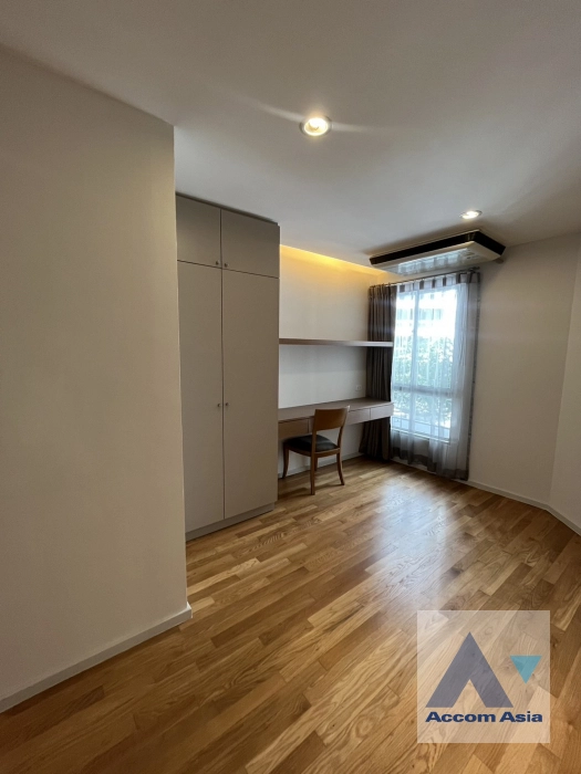 13  4 br Apartment for rent and sale in Sathorn ,Bangkok BRT Thanon Chan at Family-Friendly Serviced Apartment with Big Green Spaces AA39817