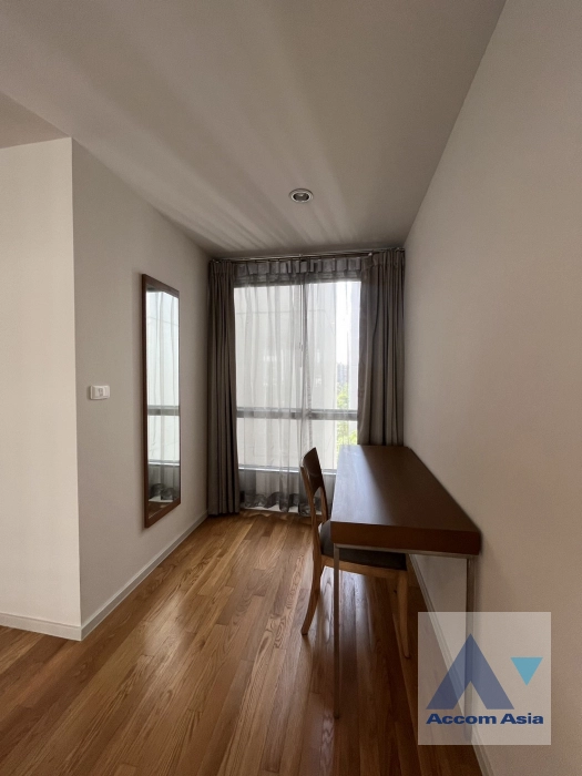 14  4 br Apartment for rent and sale in Sathorn ,Bangkok BRT Thanon Chan at Family-Friendly Serviced Apartment with Big Green Spaces AA39817