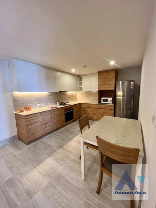 5  4 br Apartment for rent and sale in Sathorn ,Bangkok BRT Thanon Chan at Family-Friendly Serviced Apartment with Big Green Spaces AA39817