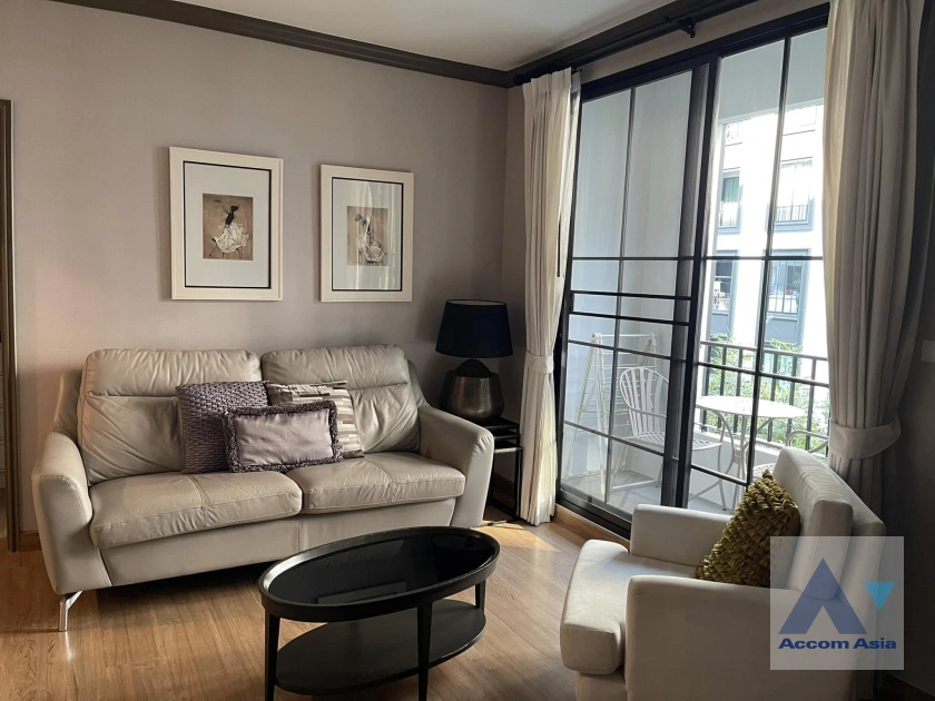 unit 2 Bedrooms  Condominium For Rent & Sale in Ploenchit, Bangkok  near BTS National Stadium (AA39825)