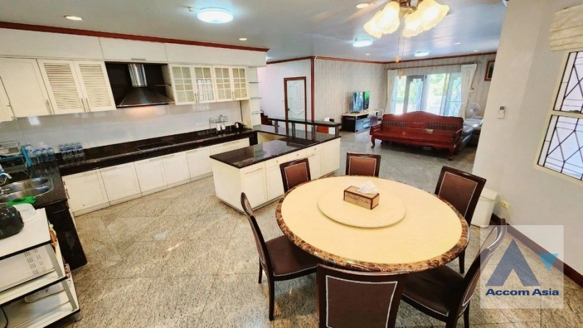 5  5 br House for rent and sale in Lat Phrao ,Bangkok  AA39826