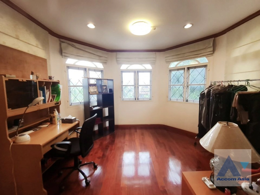 9  5 br House for rent and sale in Lat Phrao ,Bangkok  AA39826