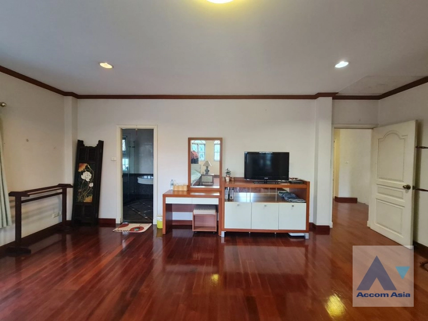 8  5 br House for rent and sale in Lat Phrao ,Bangkok  AA39826