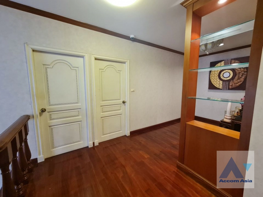 15  5 br House for rent and sale in Lat Phrao ,Bangkok  AA39826