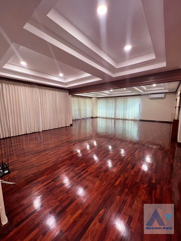  1  4 br Condominium for rent and sale in Sukhumvit ,Bangkok BTS Phrom Phong at Mano Tower AA39829