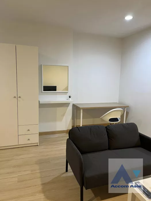 unit 1 Bedroom  Condominium For Rent & Sale in Sathorn, Bangkok  near BTS Surasak (AA39831)