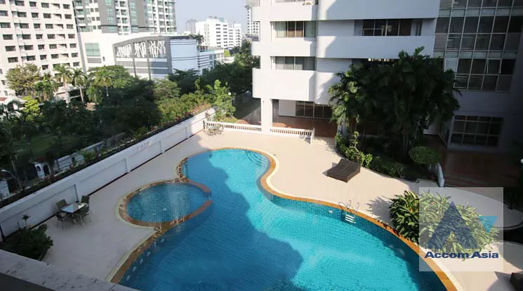  3 Bedrooms  Condominium For Rent in Sukhumvit, Bangkok  near BTS Phrom Phong (AA39836)