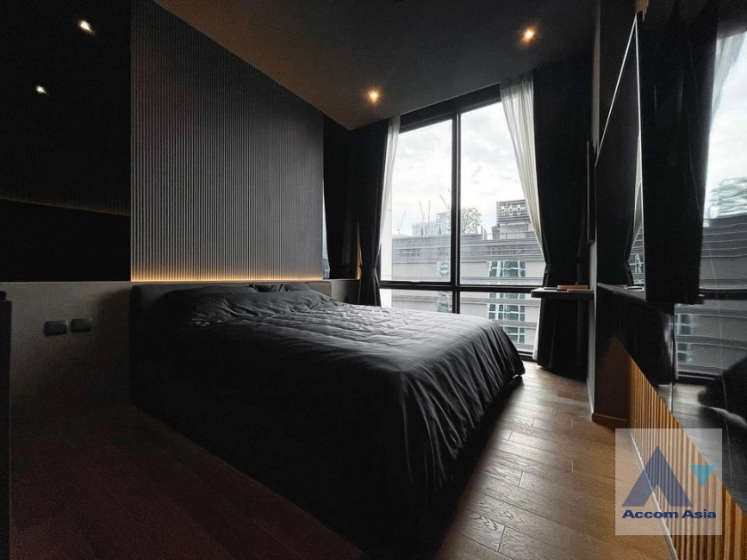  1 Bedroom  Condominium For Rent & Sale in Ploenchit, Bangkok  near BTS Ploenchit (AA39840)