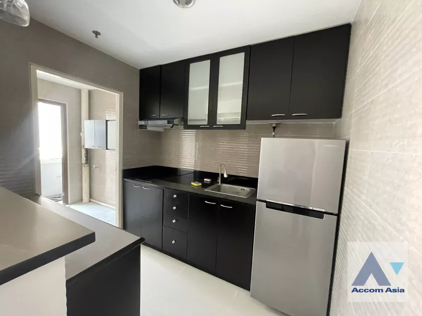 unit 3 Bedrooms  Condominium For Rent in Sukhumvit, Bangkok  near BTS Thong Lo (AA39841)