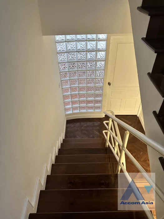 21  3 br Townhouse for rent and sale in Sukhumvit ,Bangkok BTS Asok - MRT Sukhumvit at Kiarti Thanee City AA39844