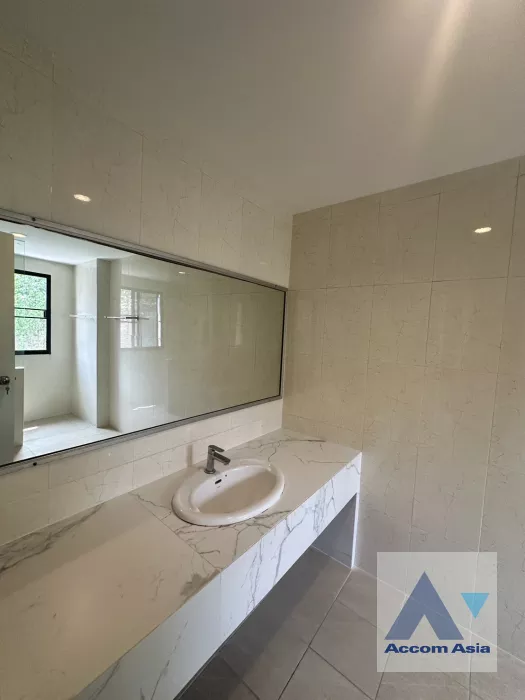 17  3 br Townhouse for rent and sale in Sukhumvit ,Bangkok BTS Asok - MRT Sukhumvit at Kiarti Thanee City AA39844