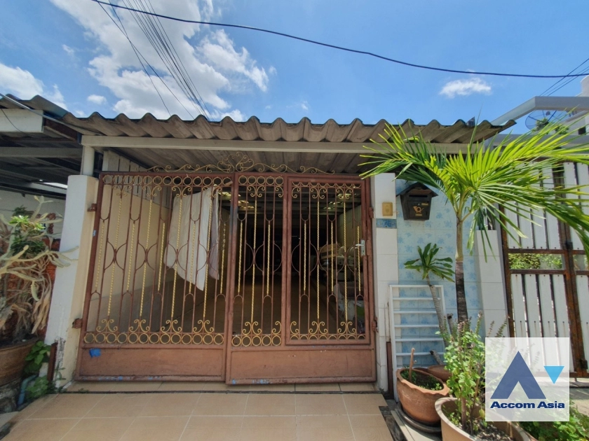  2  2 br House For Sale in Sukhumvit ,Bangkok BTS Phra khanong at Safe and local lifestyle Home AA39849